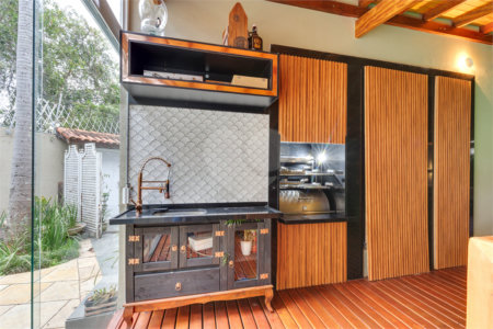 Casa à venda com 5 quartos, sendo 3 suítes, em Alto da Boa Vista, São Paulo, SP