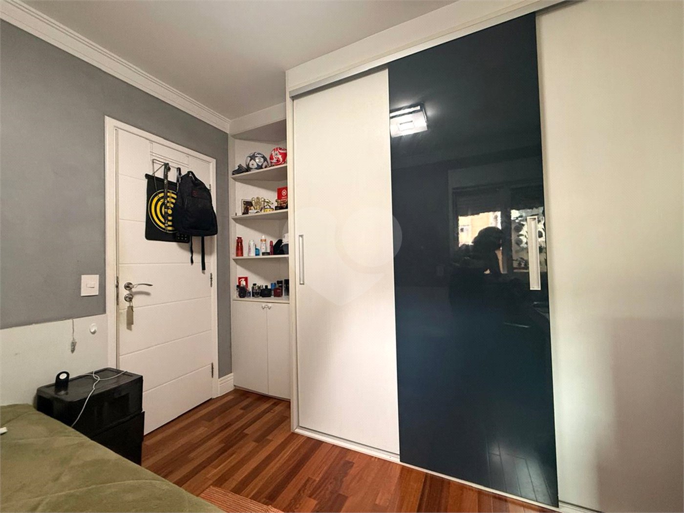 Casa à venda com 4 quartos, sendo 2 suítes, no condomínio Florada da Serra, São Paulo - SP