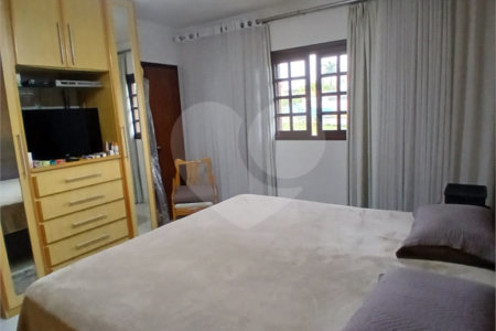 Casa à venda com 3 quartos, sendo 1 suíte,  em Alto Ipiranga, Mogi das Cruzes, SP