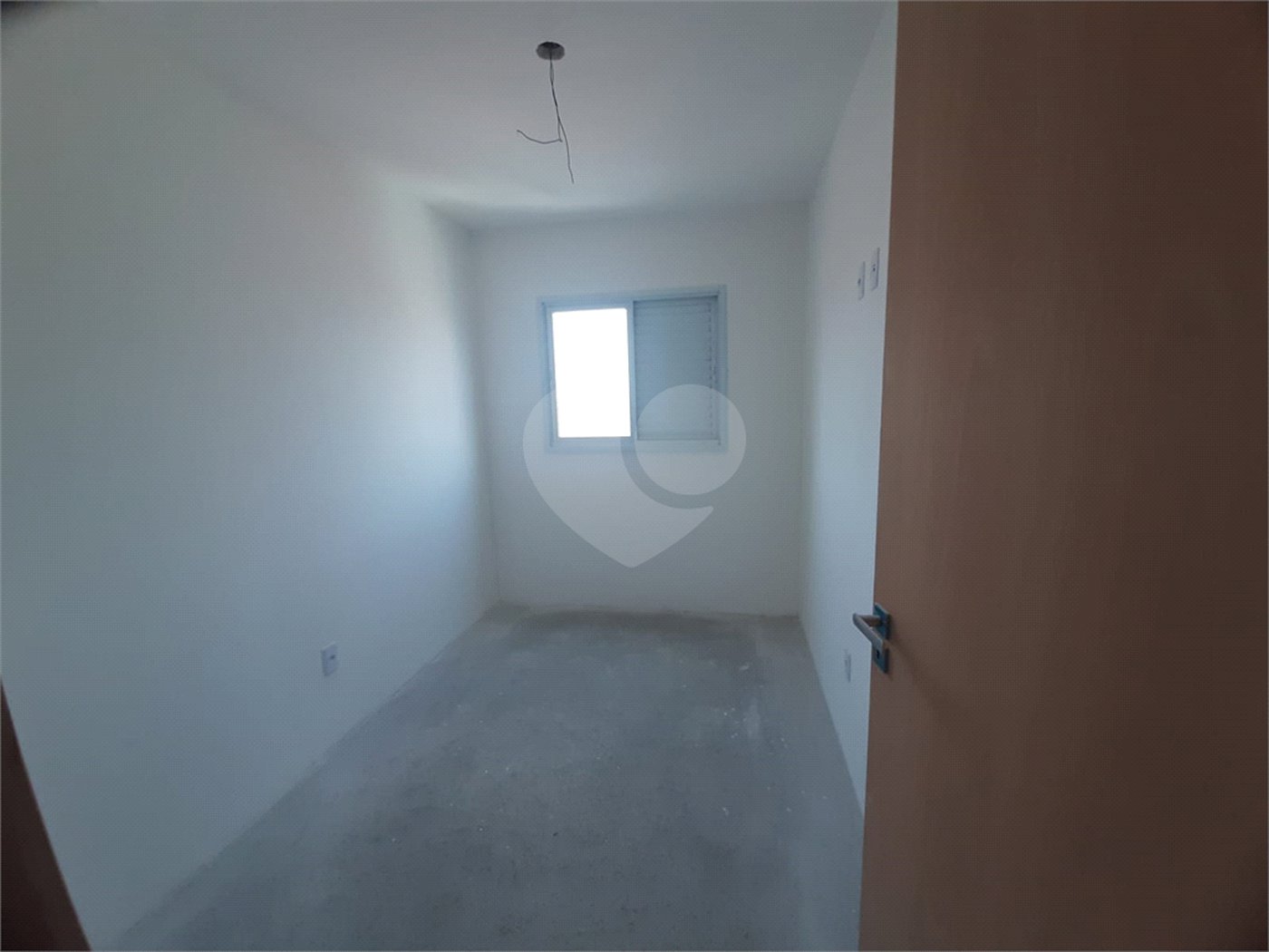 Apartamento à venda com 2 quartos, sendo 1 suíte,  em Parada Inglesa, São Paulo, SP