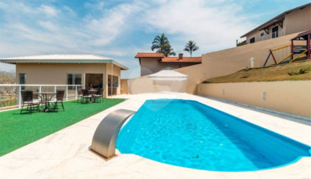 Casa à venda com 3 quartos, sendo 1 suíte,  no condomínio Vale do Sol, Bom Jesus dos Perdões - SP