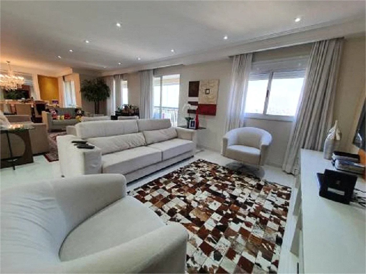 Apartamento à venda com 3 suítes em Vila Progredior, São Paulo, SP