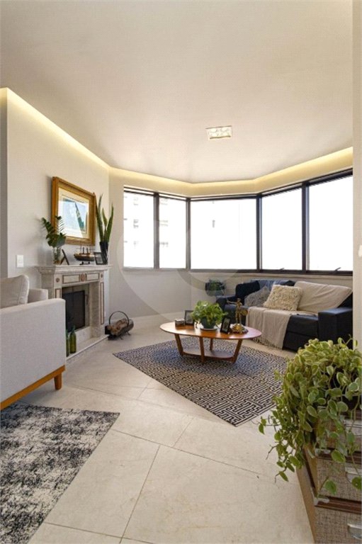 Apartamento à venda com 3 suítes em Jardim Parque Morumbi, São Paulo, SP