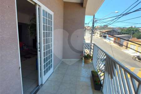 Sobrado à venda com 3 quartos, sendo 2 suítes, em Jardim Alvinópolis, Atibaia, SP