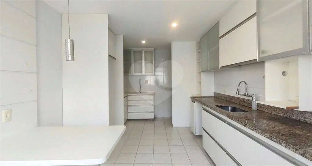Cobertura à venda com 4 quartos, sendo 3 suítes, em Recreio dos Bandeirantes, Rio de Janeiro, RJ