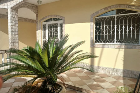 Casa à venda com 3 quartos, sendo 2 suítes, em Campo Grande, Rio de Janeiro, RJ