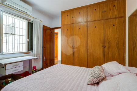 Casa à venda com 3 quartos, sendo 1 suíte, em Santo Amaro, São Paulo, SP