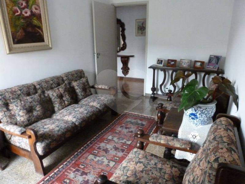 Casa Térrea à venda com 3 quartos, sendo 1 suíte, em Caxingui, São Paulo, SP
