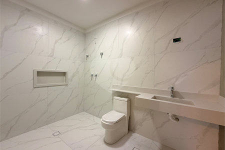 Casa à venda com 5 quartos, sendo 4 suítes, em Vila Rosália, Guarulhos, SP