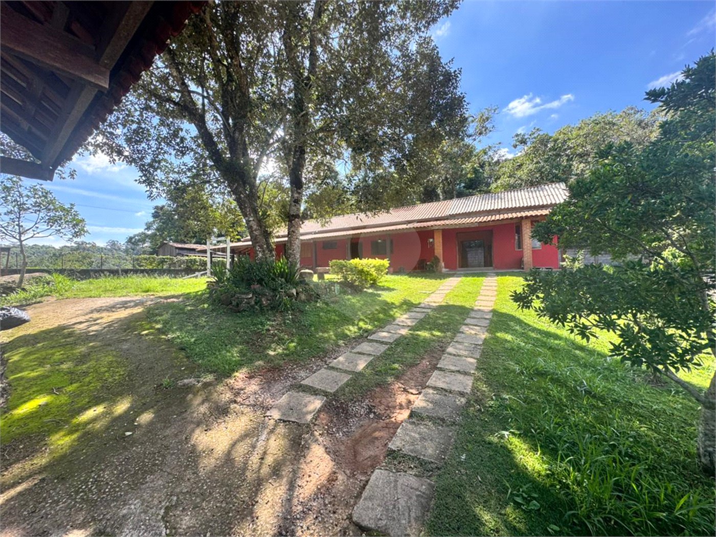 Casa para alugar com 2 quartos, sendo 1 suíte, em Jardim Rene, São Roque, SP