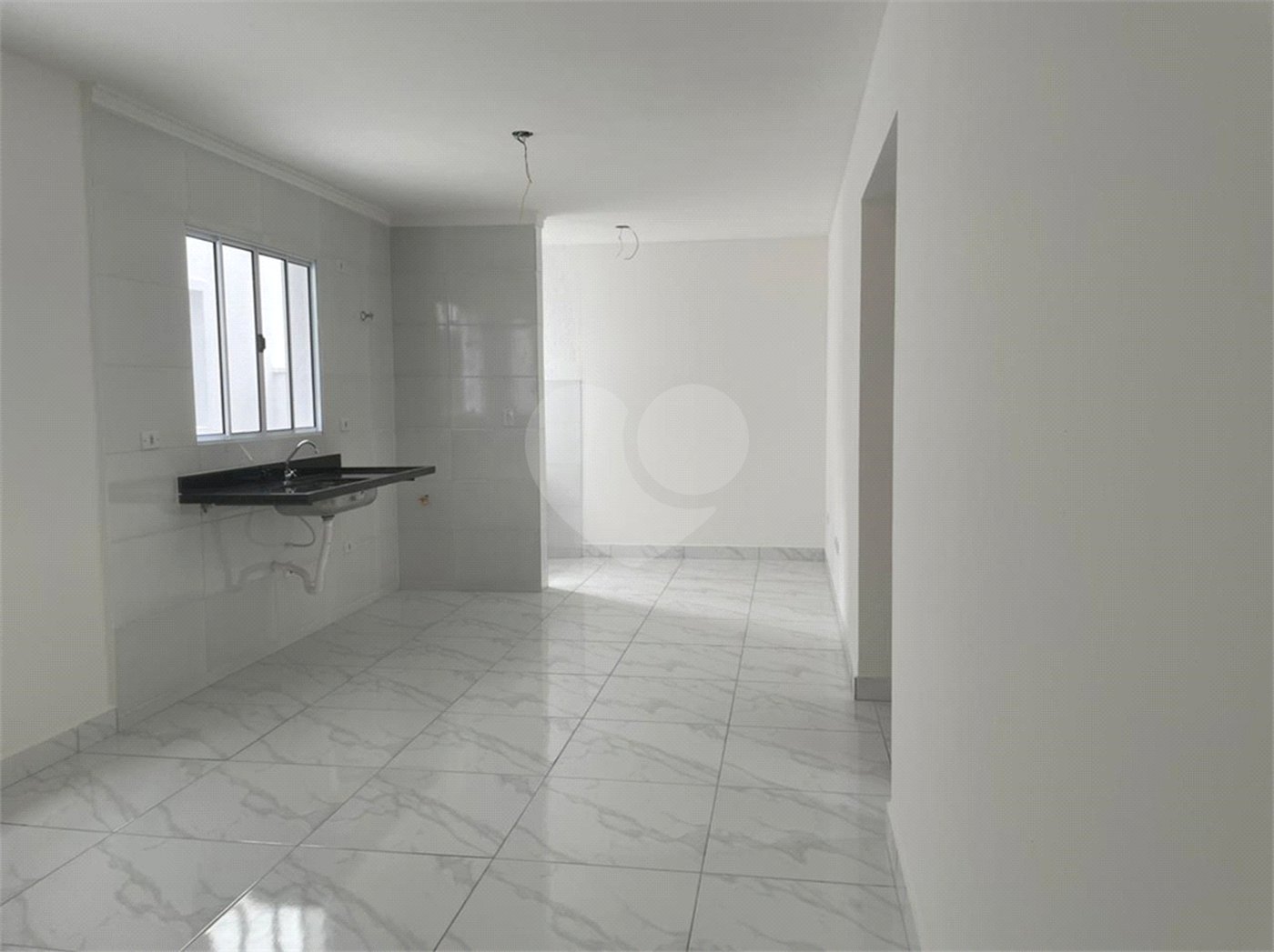Casa à venda com 2 quartos no condomínio Hebe, São Paulo - SP