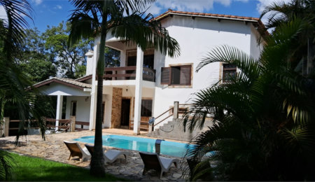 Casa à venda com 3 quartos, sendo 1 suíte,  no condomínio Alpes da Cantareira, Mairiporã - SP