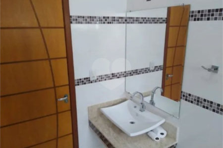 Casa à venda com 3 quartos, sendo 1 suíte, no condomínio Palmeiras Imperiais, Salto - SP