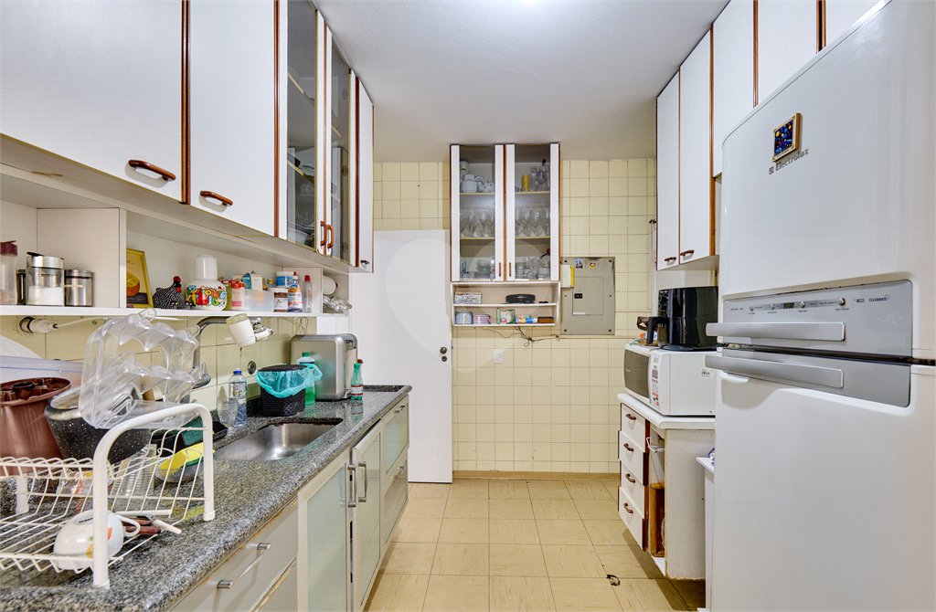 Apartamento à venda com 3 quartos, sendo 1 suíte, em Vila Olímpia, São Paulo, SP