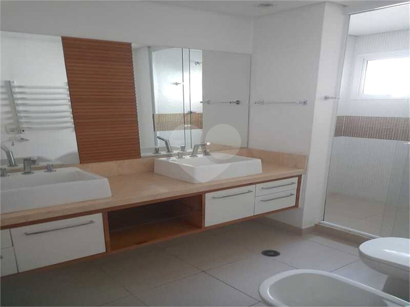 Apartamento à venda com 3 suítes em Campestre, Santo André, SP