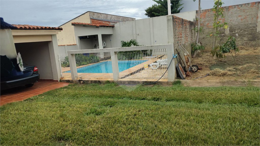Casa à venda com 4 quartos, sendo 1 suíte, em Jardim Celani, Salto, SP