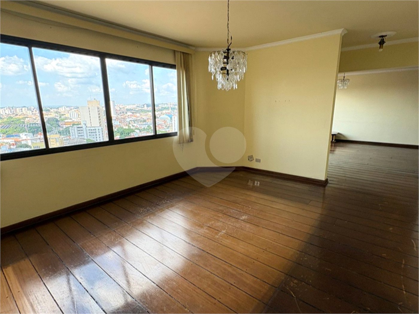 Apartamento à venda com 3 quartos, sendo 1 suíte,  no Centro, Sorocaba, SP