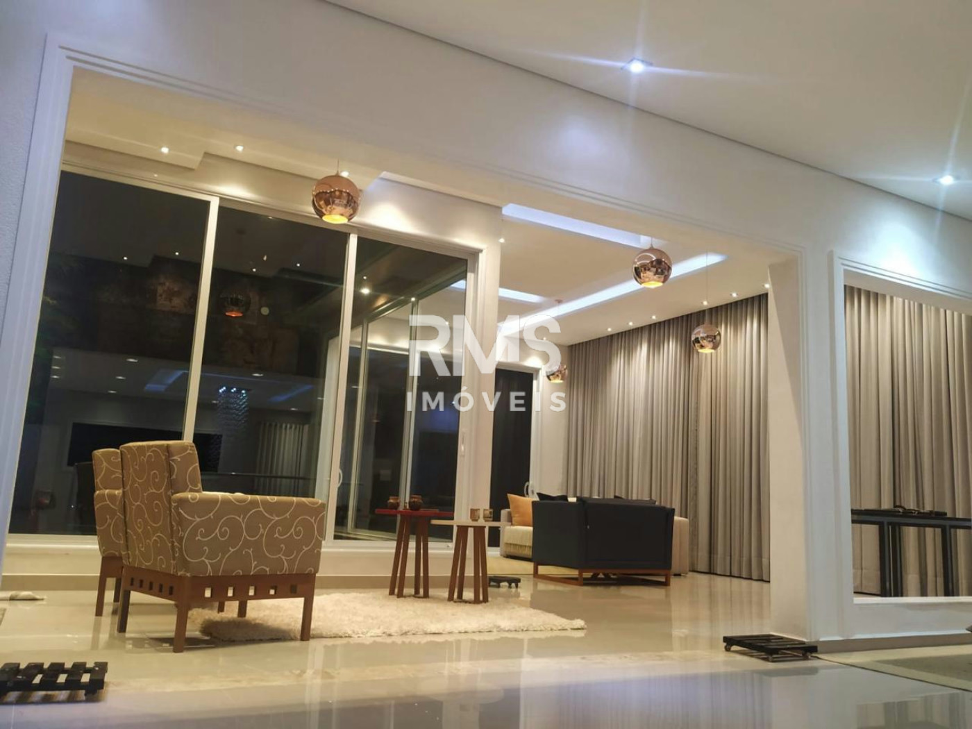 Casa à venda ou para alugar com 3 quartos, sendo 1 suíte,  no condomínio Terras de Mont Serrat, Salto - SP