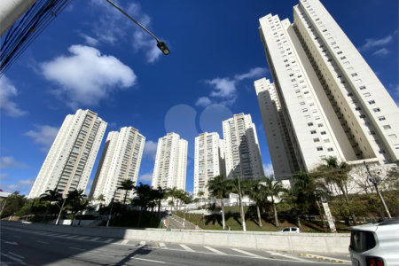 Apartamento à venda com 3 quartos, sendo 1 suíte, no Centro, São Bernardo do Campo, SP