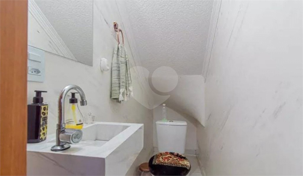 Casa à venda com 2 suítes no condomínio Residencial Flor de Lis, São Paulo - SP