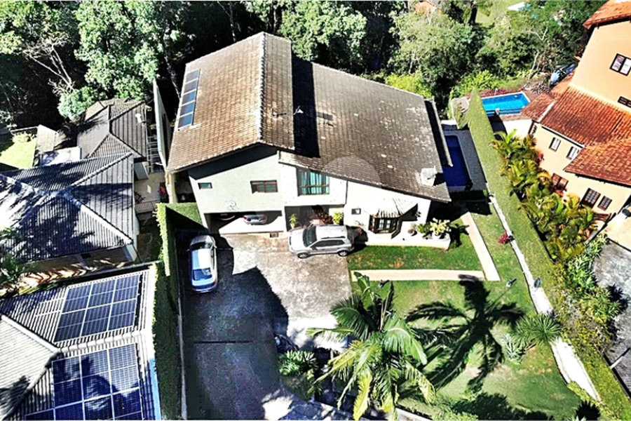 Casa à venda com 3 quartos no condomínio Alpes da Cantareira, Mairiporã - SP