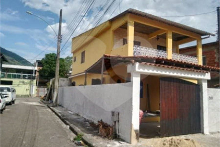 Casa à venda com 3 quartos, sendo 1 suíte, em Campo Grande, Rio de Janeiro, RJ