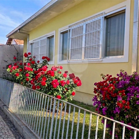Casa Térrea Charmosa e Espaçosa na Vila Prado: Conforto, Praticidade e Próxima ao Centro!