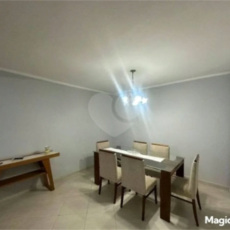 Casa com 200m² , 5 dormitórios , sendo 1 suíte , 3 vagas de garagem , à venda em Guarulhos.