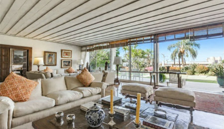 Casa à venda com 5 quartos, sendo 3 suítes,  em Jardim Guedala, São Paulo, SP