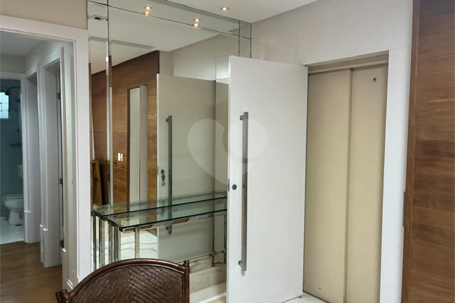 Apartamento à venda com 3 quartos, sendo 1 suíte, em Vila Guilherme, São Paulo, SP