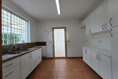 Casa para alugar com 4 quartos, sendo 2 suítes, no condomínio Comendador Elias Zarzur, São Paulo - SP