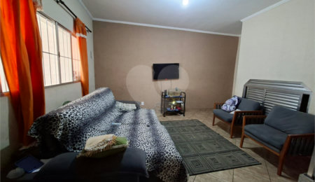 Casa à venda com 4 quartos, sendo 1 suíte,  em Vila Santa Maria, Guarulhos, SP