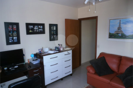 Sobrado à venda com 3 quartos, sendo 1 suíte, em Sumarezinho, São Paulo, SP