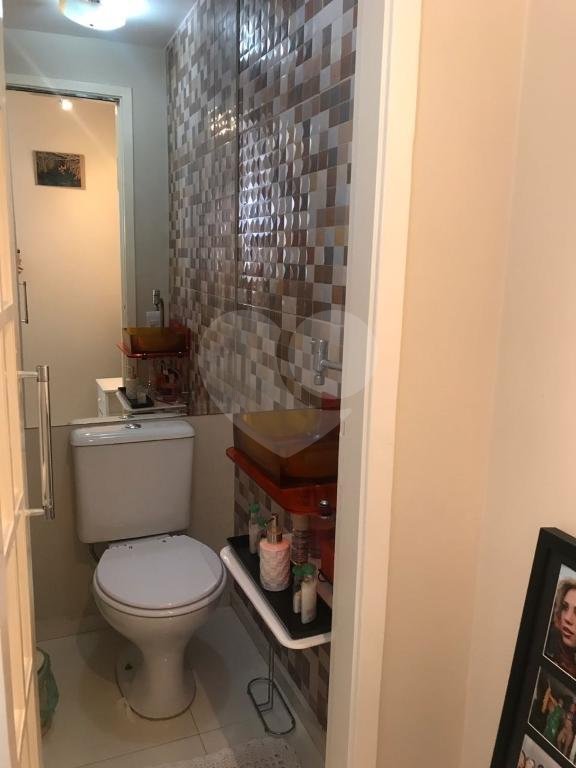 Casa à venda com 2 quartos, sendo 1 suíte, no condomínio Res Santa Inês, São Paulo - SP