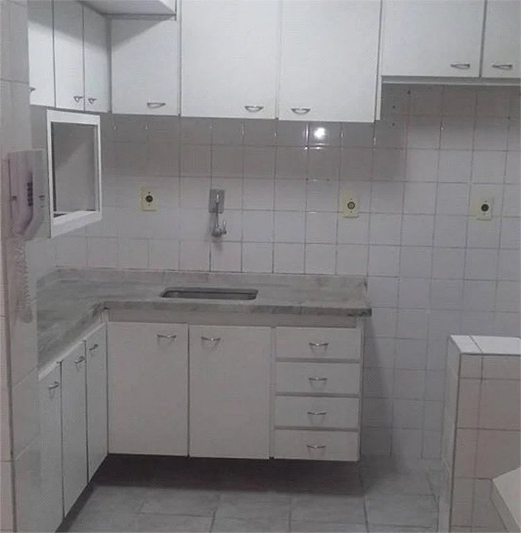 Apartamento à venda com 3 quartos, sendo 1 suíte,  em Jardim Parque Morumbi, São Paulo, SP