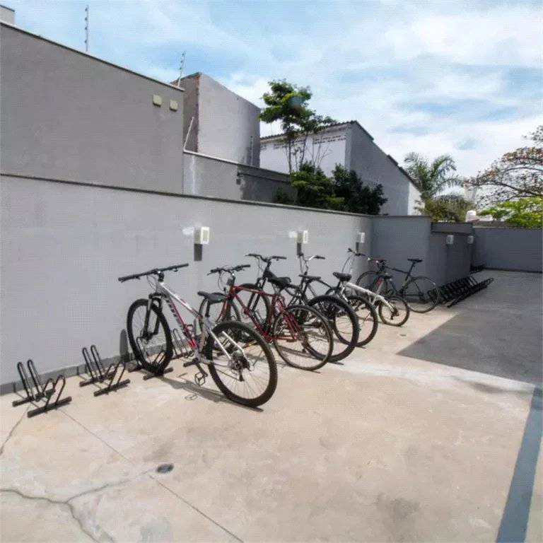 Apartamento à venda com 2 quartos em Vila Cordeiro, São Paulo, SP