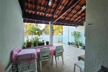 Casa Térrea à venda com 3 quartos no Centro, Poá, SP