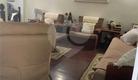 Casa à venda com 3 quartos, sendo 2 suítes,  em Vila Constança, São Paulo, SP