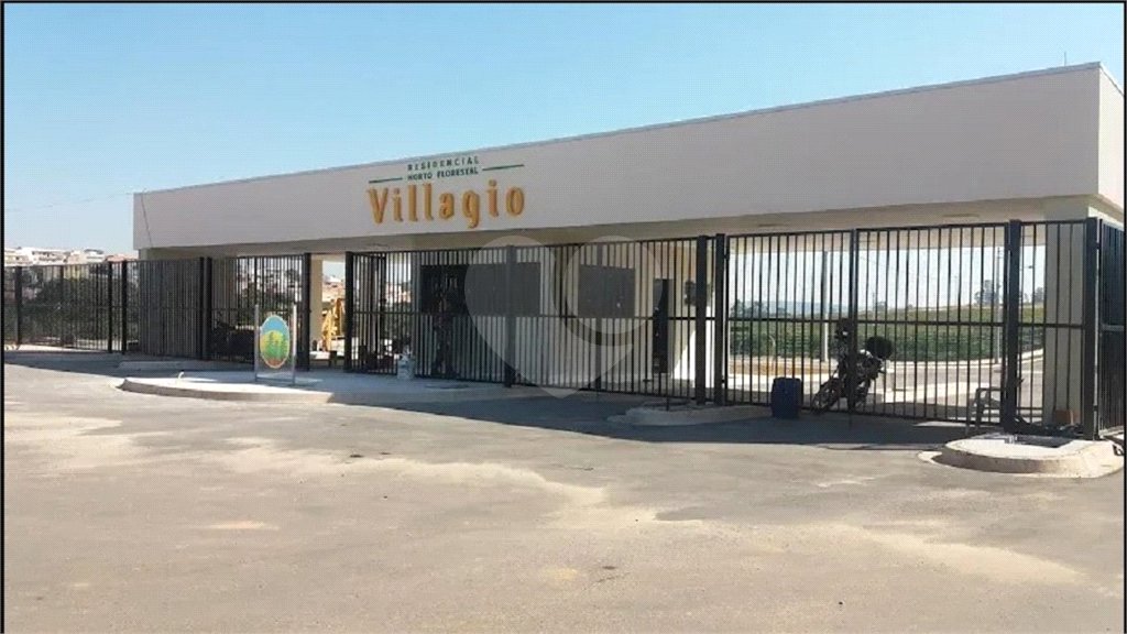 Casa à venda com 2 quartos, sendo 1 suíte, no condomínio Horto Florestal Villagio, Sorocaba - SP