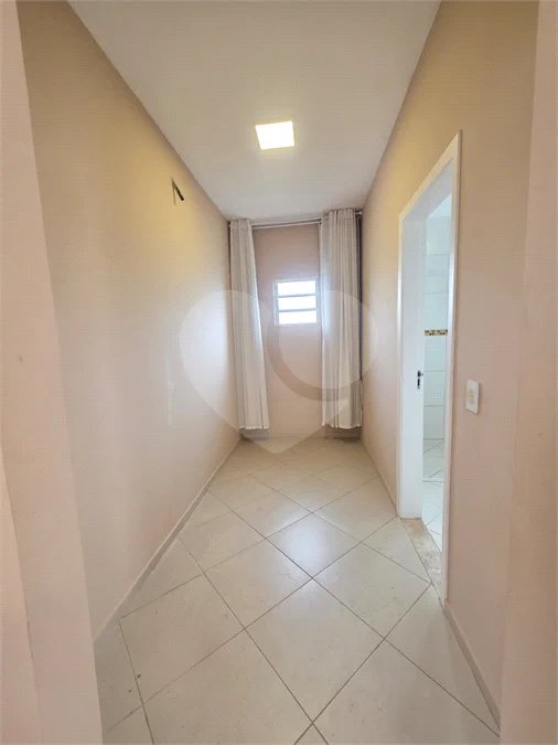 Casa à venda ou para alugar com 3 quartos, sendo 1 suíte, no condomínio Terras de São Francisco, Vinhedo - SP