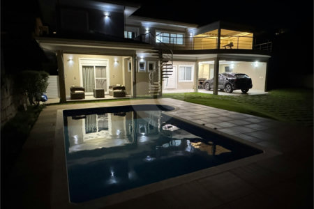Casa à venda com 4 suítes no condomínio Alpes de Vinhedo, Vinhedo - SP