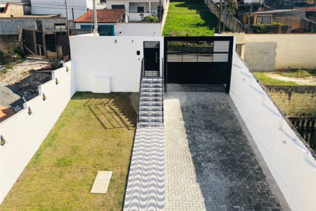 Casa à venda com 2 quartos no condomínio Residencial Turim, Mogi das Cruzes - SP