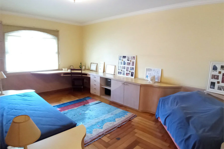 Sobrado à venda com 5 quartos, sendo 3 suítes,  em Jardim São Bento, São Paulo, SP