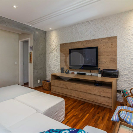 Apartamento à venda com 3 suítes em Vila Cordeiro, São Paulo, SP