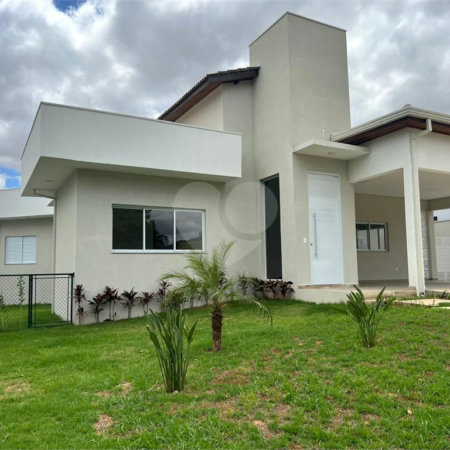 Casa à venda com 3 suítes no condomínio Palmeiras Imperiais, Salto - SP