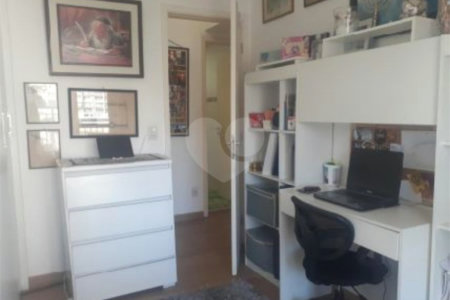 Apartamento à venda com 3 quartos, sendo 1 suíte, em Vila Andrade, São Paulo, SP