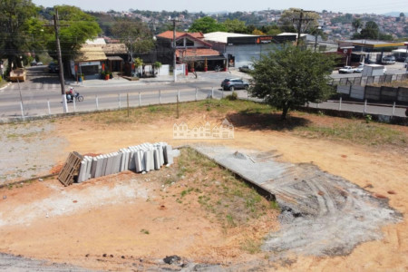 Terreno plano à venda ou locação na Alameda Lucas Nogueira Garcez – Vila Giglio, Atibaia