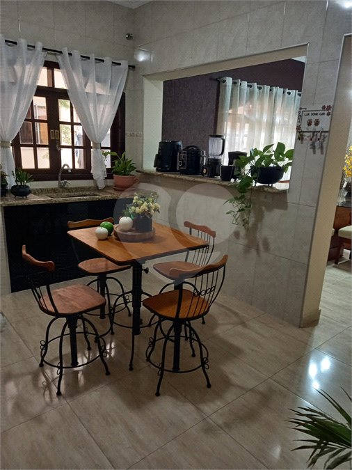 Casa à venda com 3 quartos, sendo 1 suíte, em Bosque, Vinhedo, SP
