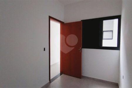 Casa de Vila à venda com 2 quartos em Jardim Jatobá, Sorocaba, SP