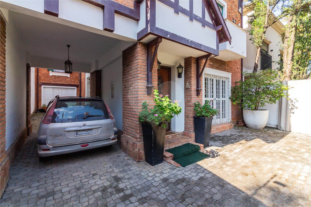 Casa à venda com 3 quartos, sendo 1 suíte, em Jardim Paulistano, São Paulo, SP